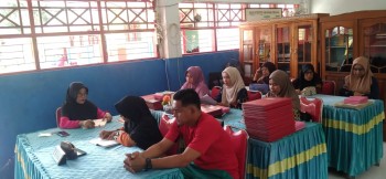 Rapat kenaikan kelas dan pembagian tugas wali kelas