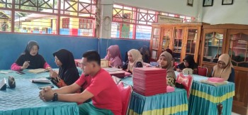 Rapat kenaikan kelas dan pembagian tugas wali kelas